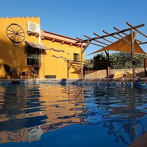 Bed and breakfast Cortijo Petra, Villanueva del Rosario